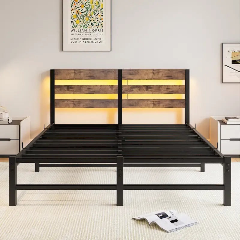 Letto Matrimoniale in Metallo Beige e Marrone con Testiera in Legno, Luci RGB e Ripiano Portaoggetti USB