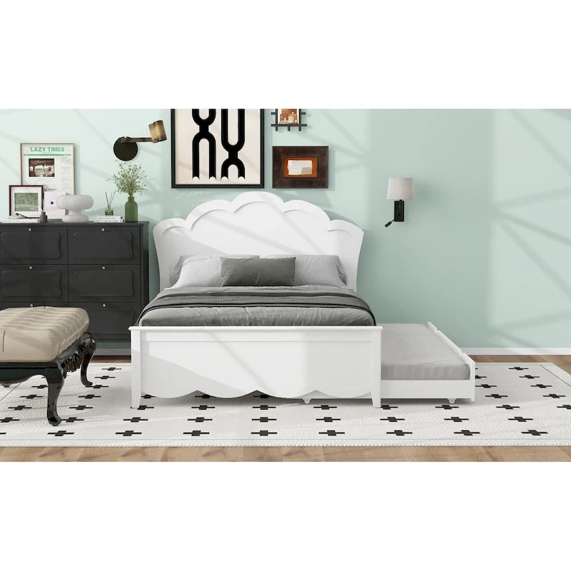 Letto matrimoniale bianco moderno con piattaforma in legno, testiera e letto estraibile singolo