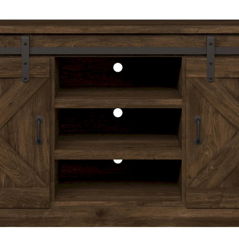 Mobile TV The Gray Barn Sycamore Rise Farmhouse in Legno da 66 pollici