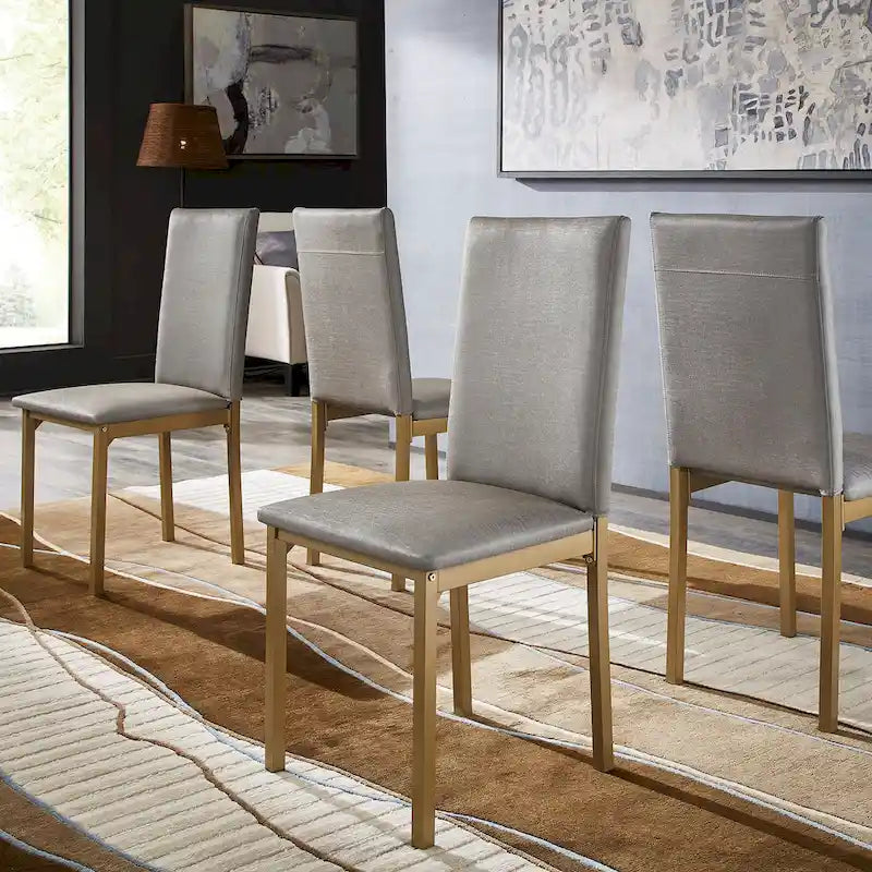 Set da pranzo Darcy con piano effetto marmo e dettagli dorati di iNSPIRE Q Bold