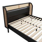 Letto a piattaforma Queen size con schienale alto e ali, in noce e rattan nero, 2 persone
